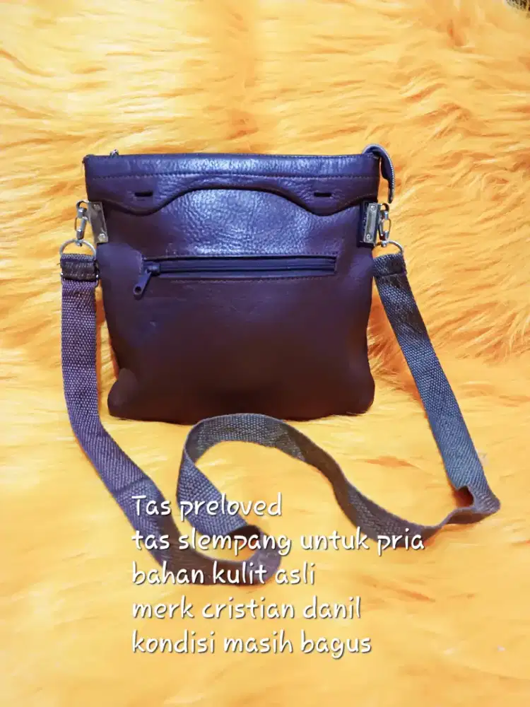 Tas slempang pria bahan kulit asli merk christian danil