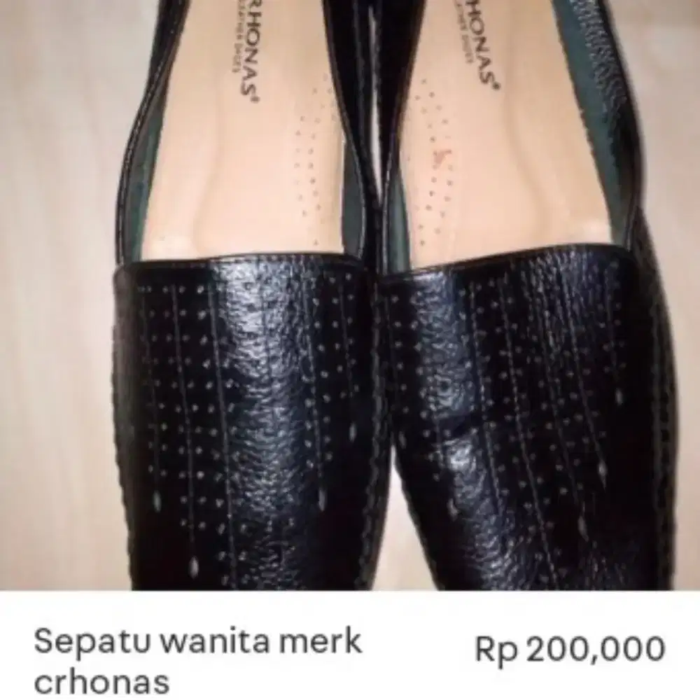 Sepatu wanita merk CRHONAS