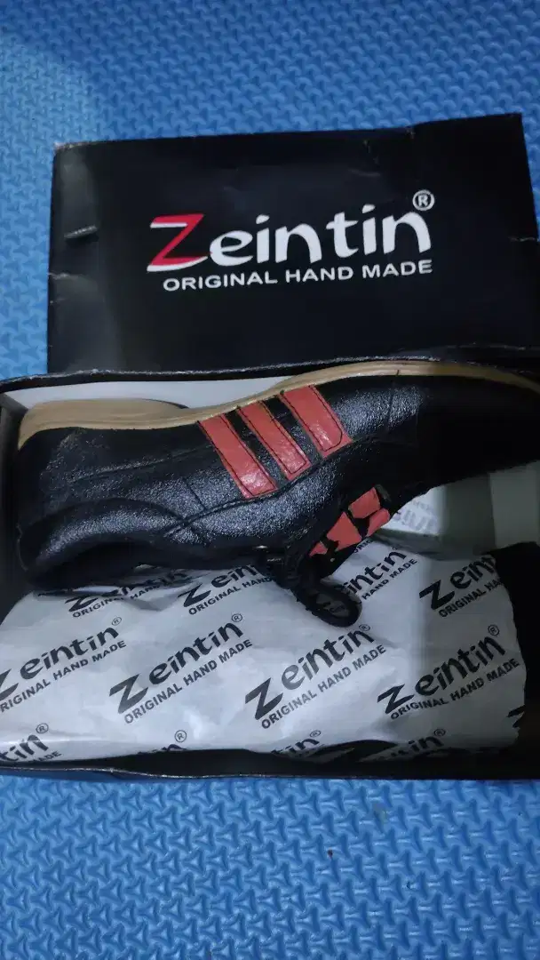 Sepatu Zeintin Kulit