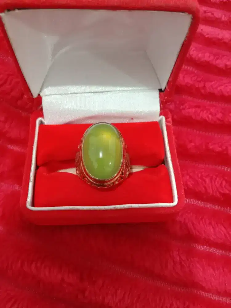 Cincin batu Sungai Dareh pucuk pisang.