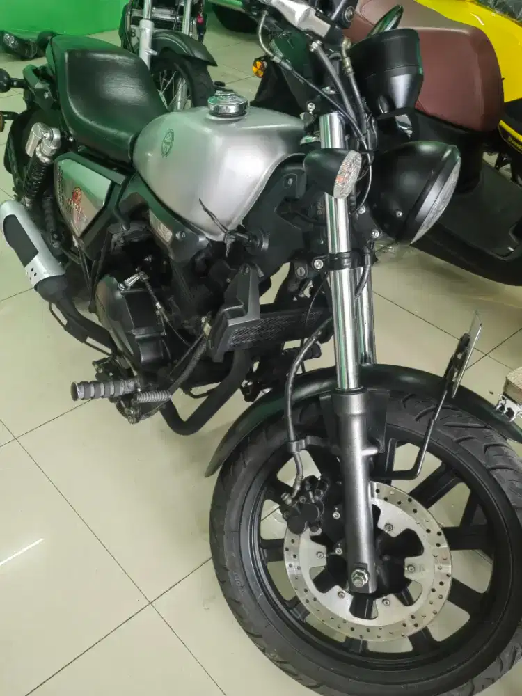 Benelli Motobi 200 EVO silver tahun 2019 - Motor Bekas - 915901863