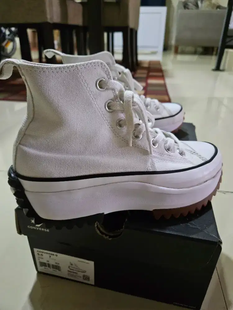 Sepatu Converse Casual