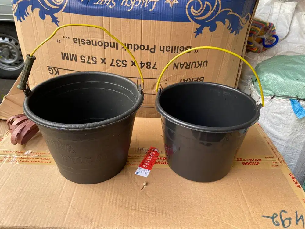 Timba Ember Cor Hitam Proyek Anti Pecah