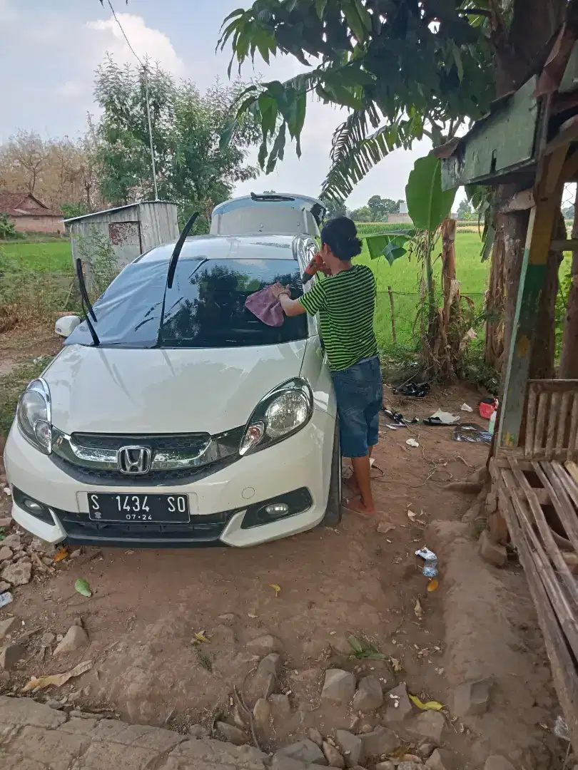 Kaca film mobil dan gedung