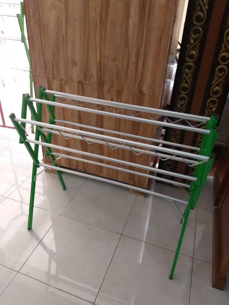 Jemuran Pakaian Baju Handuk Kost Berdiri Lipat Pendek Aluminium (gpg)