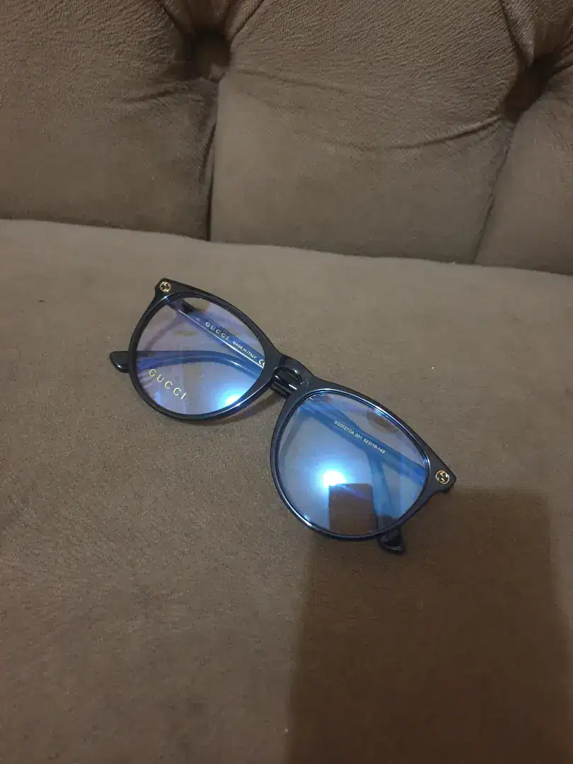 Like new .authentic kacamata wanita .frame gucci