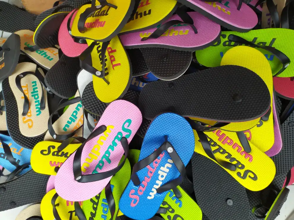 Sandal wudhu untuk sedekah masjid