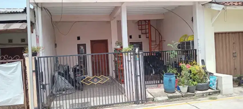 Jual rumah Gramapuri Persada, 2 lantai, 72/150 SHM