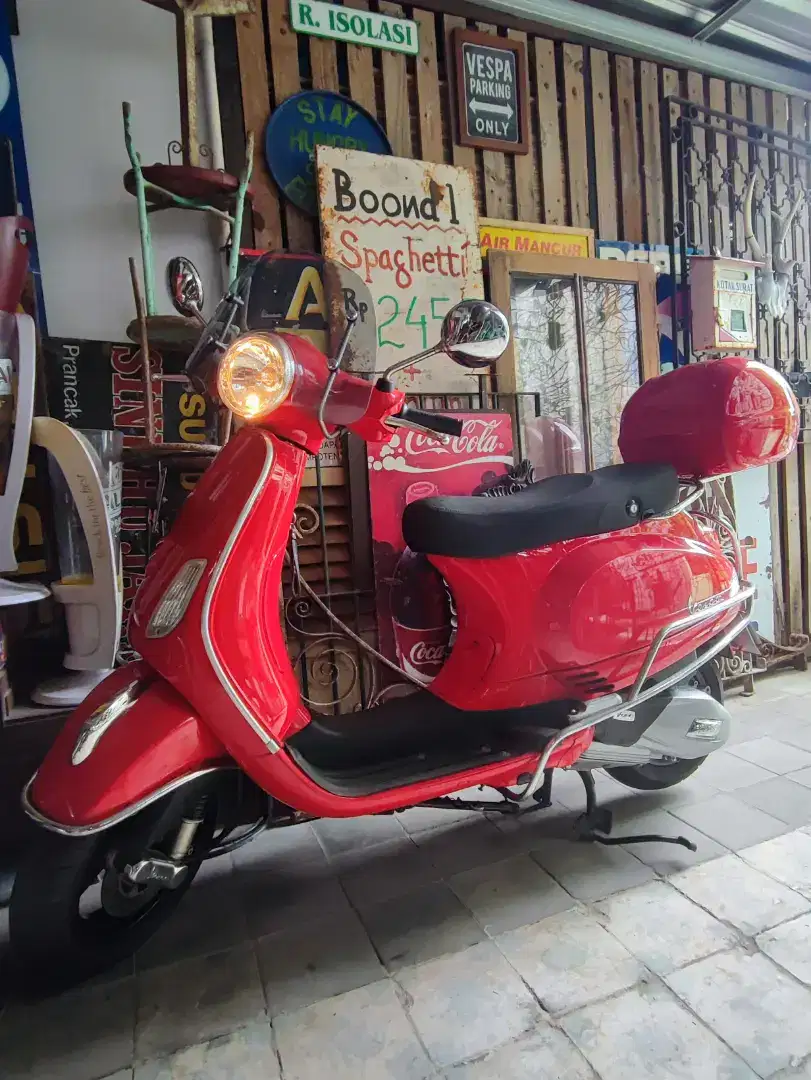 Piaggio Vespa LX 125 2019 KM2000 AB Jogja Collectors Only