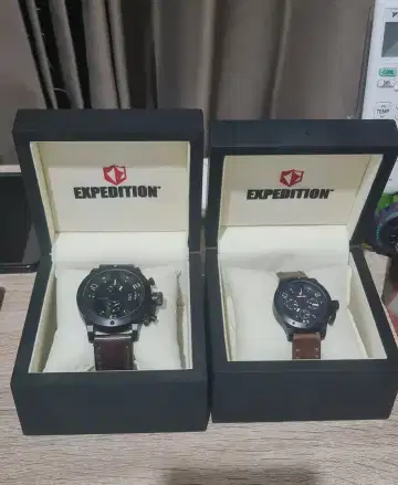 Expedition shop couple watch