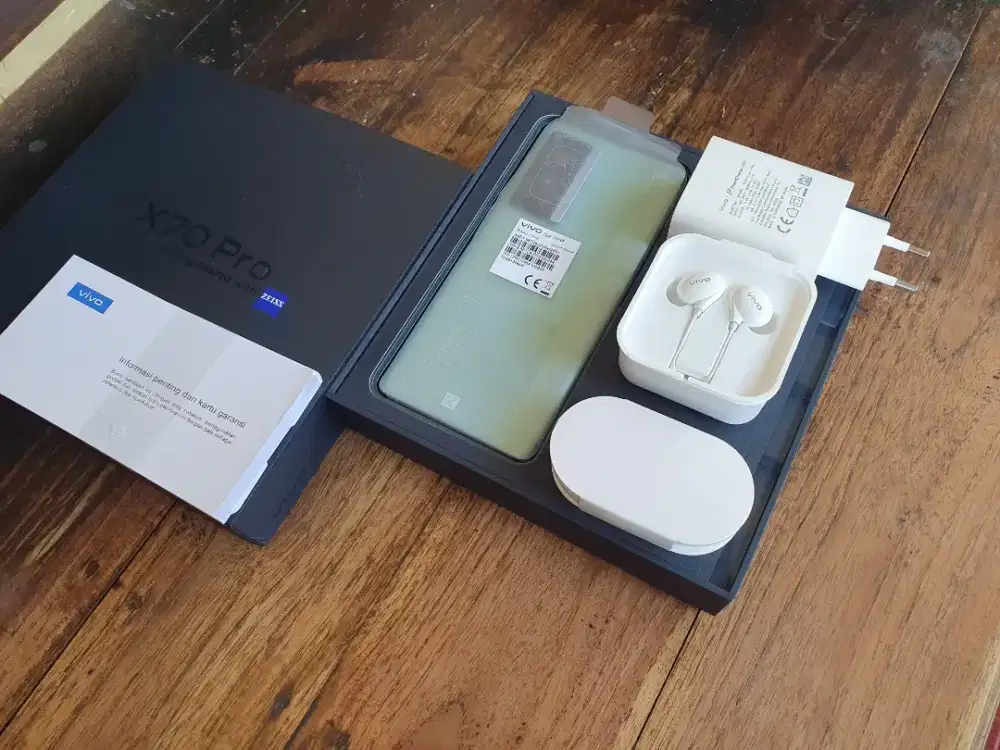 Vivo X70 Pro RAM 20/256 LIKE NEW HP 5G Kamera Zeiss X70Pro Aurora