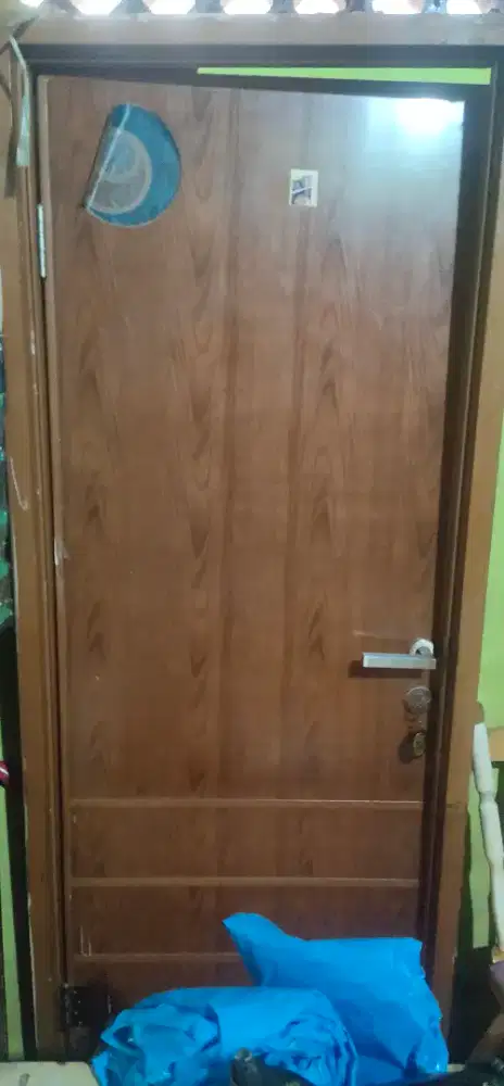 Pintu kamar / pintu kamar mandi