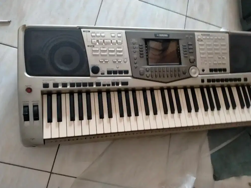 KEYBOARD YAMAHA PSR -2000,