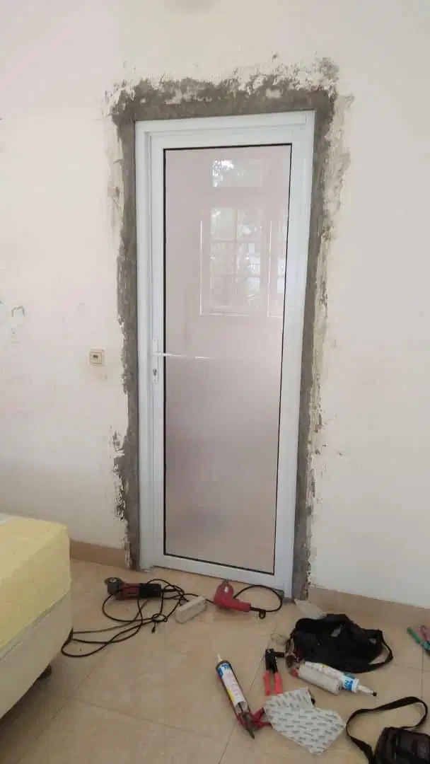 Pintu Kaca Aluminium