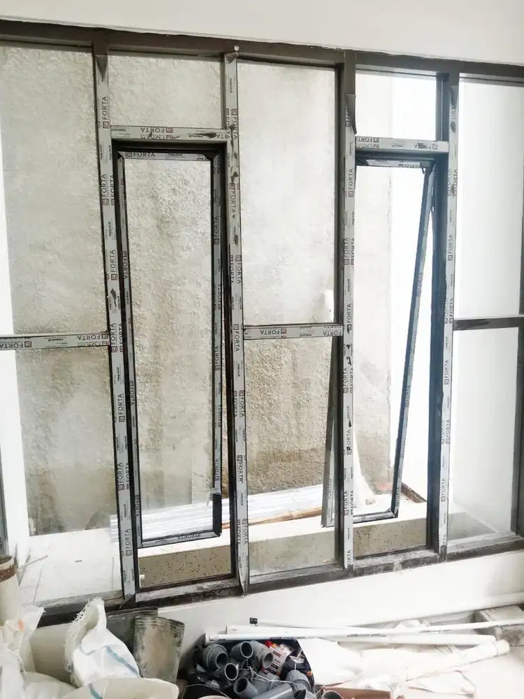 Jendela Aluminium Anti Rayap