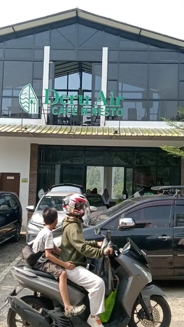 Lowongan kerja Crew di Deru Air Cafe & Resto, lokasi Sentul-Bogor