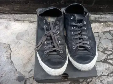 Sepatu converse hotsell original kulit