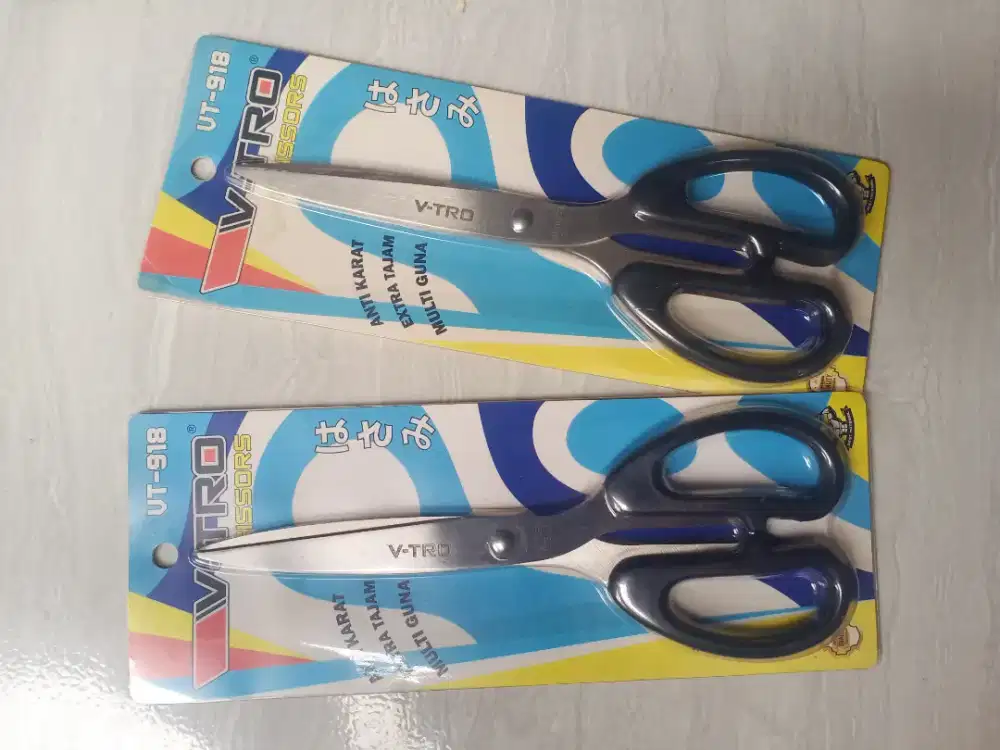 Gunting Besar dan Sedang Kualitas Bagus