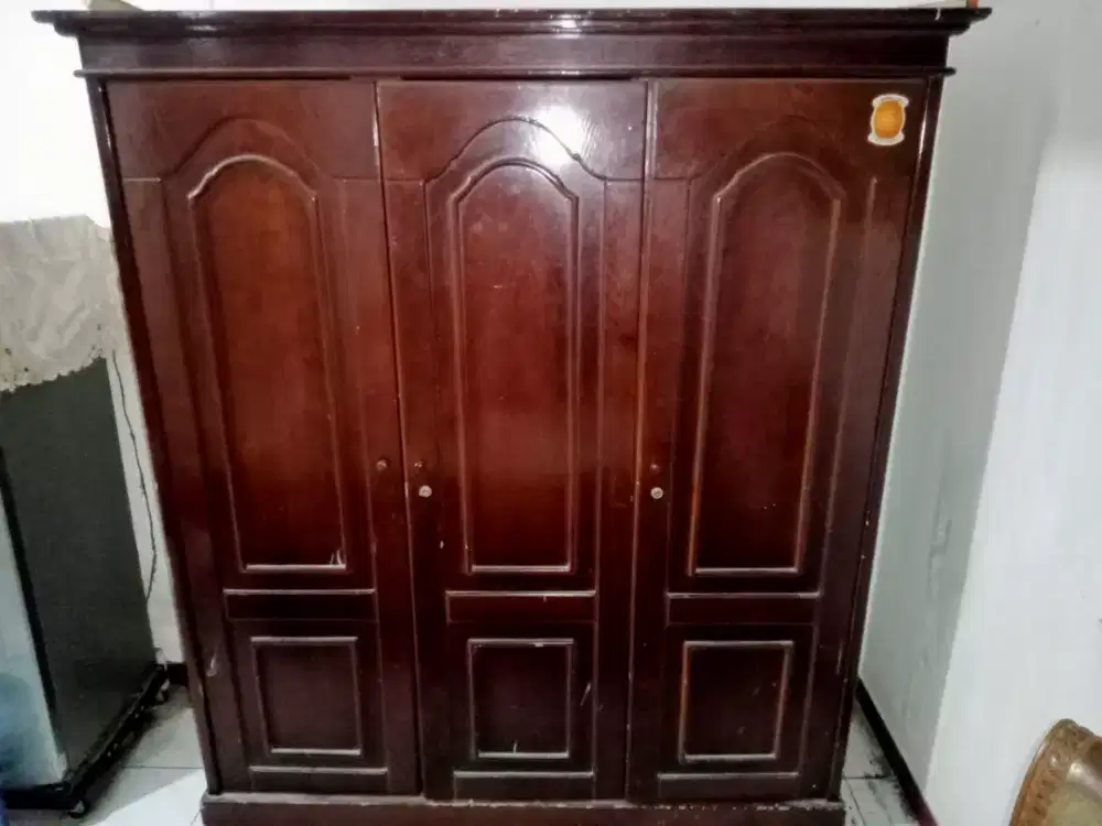 Lemari Kayu Jati 3 Pintu