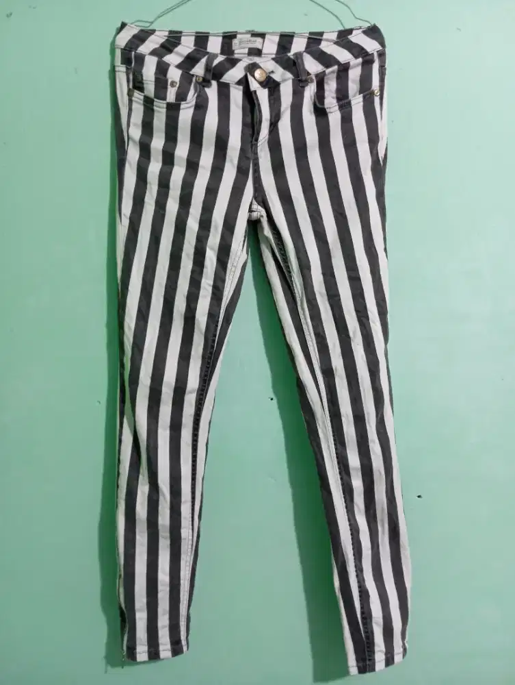 Celana panjang pull & bear