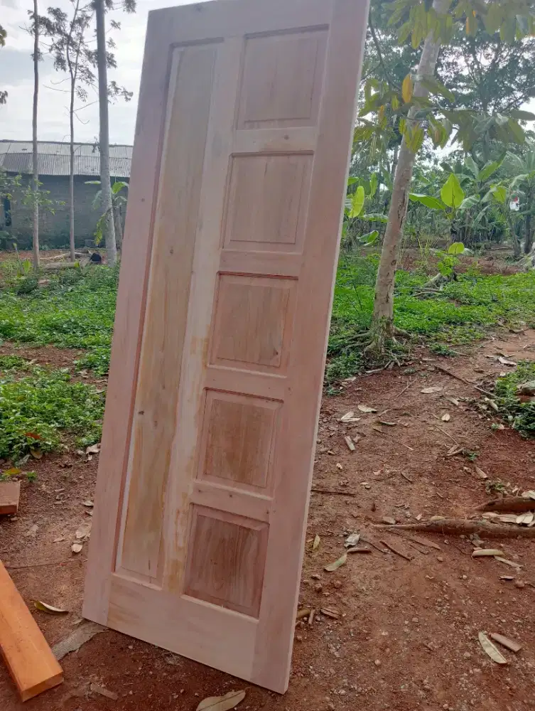 Kusen, pintu murah