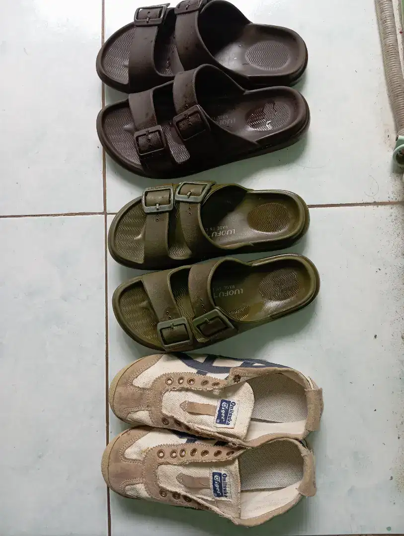 Sepatu onitsuka Tiger dan sandal loufu tikes