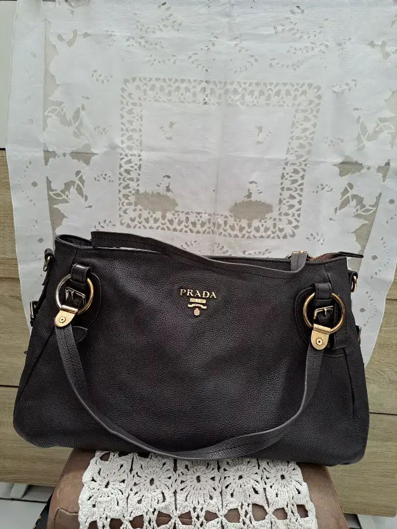 TAS WANITA MERK PRADA