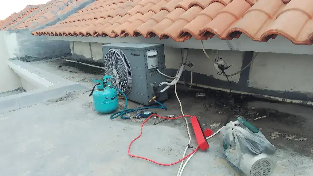 Service AC. Kulkas. Mesin cuci. Pompa air