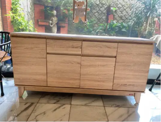 Credenza Kayu Meja Panjang Meja TV Ruang Tamu 4 Pintu 2 Laci