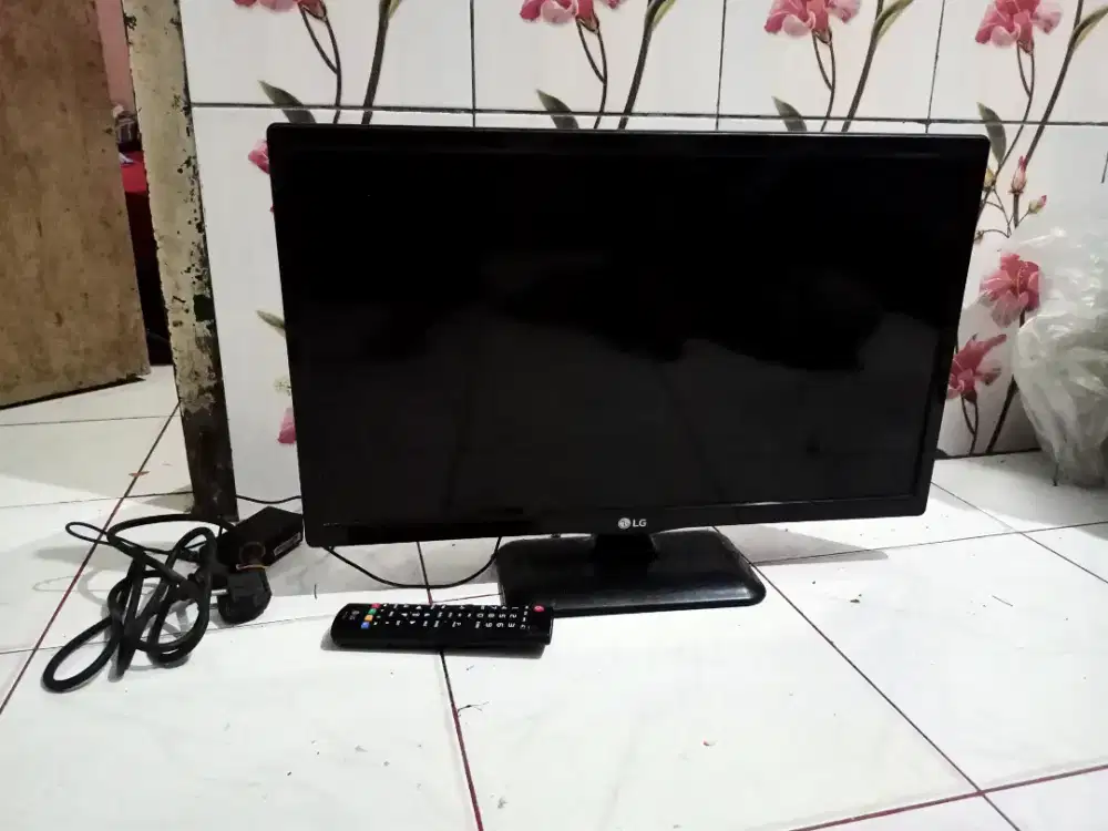 TV LED LG 24 INCH MURAH MERIAH MULUS  MINUS