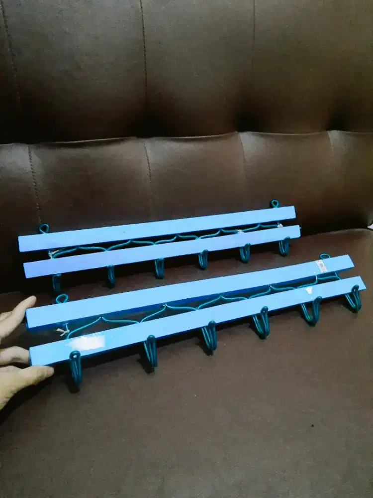 GANTUNGAN BAJU 6 KAITAN