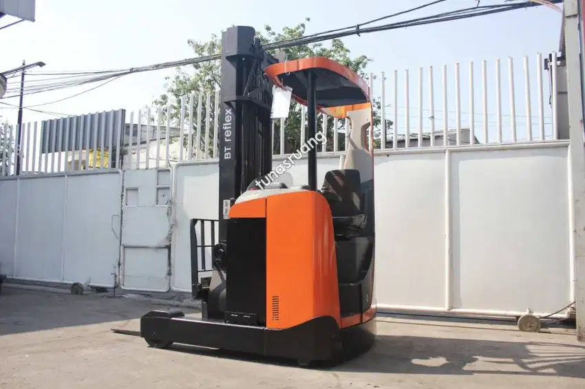 Reach Truck BT 1.6 Ton Siap Pakai Bekas Import Berkualitas