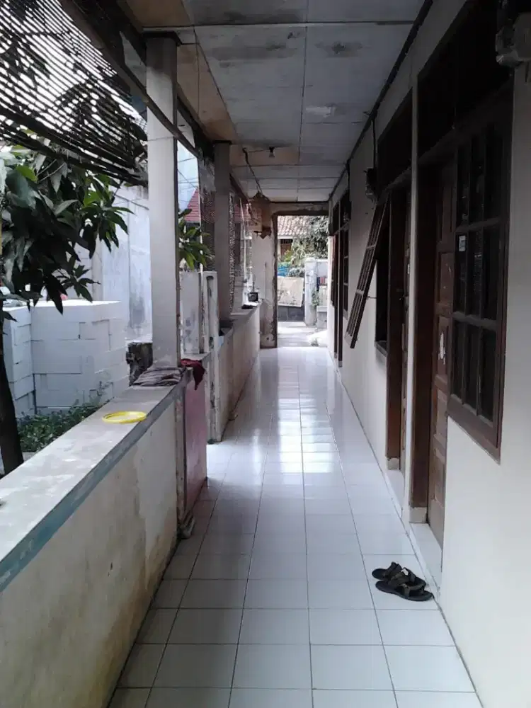 Kost khusus karyawan pria, lokasi dekat kampus Borobudur Kalimalang