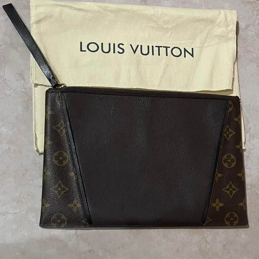 pouch louis vuitton lv