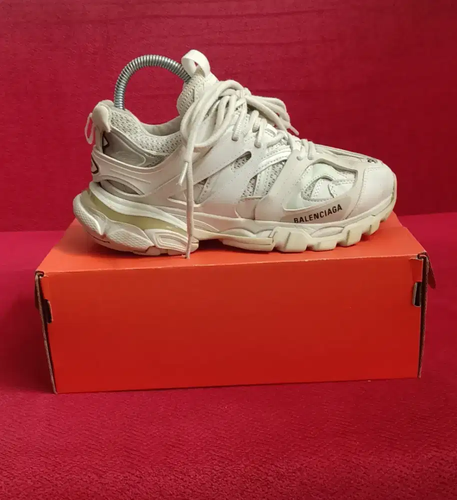 Sepatu Balenciaga  Track, traineee white size 36 (second) Cina /  nego