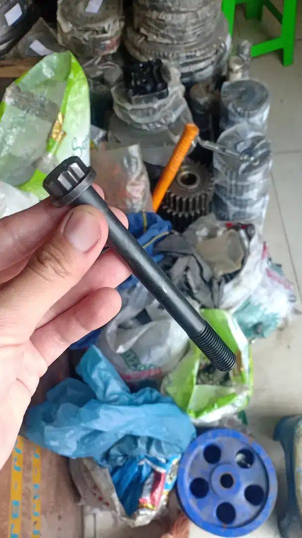 Baut deksel asli komatsu pc200