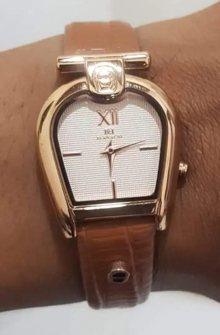 Jam tangan Bernachi