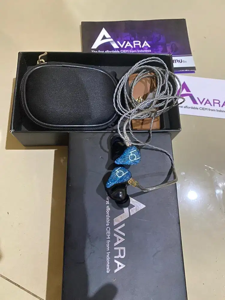 Avara AV6 CIEM IEM In Ear Monitor Earphone Earphones Original
