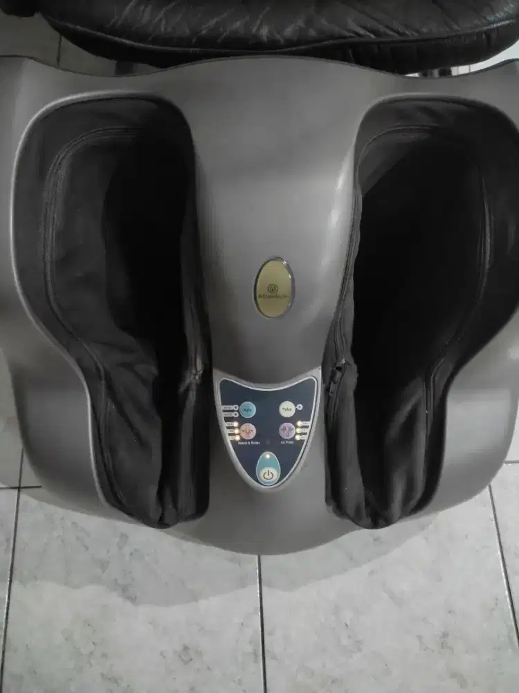 Mesin pemijat kaki merek advance