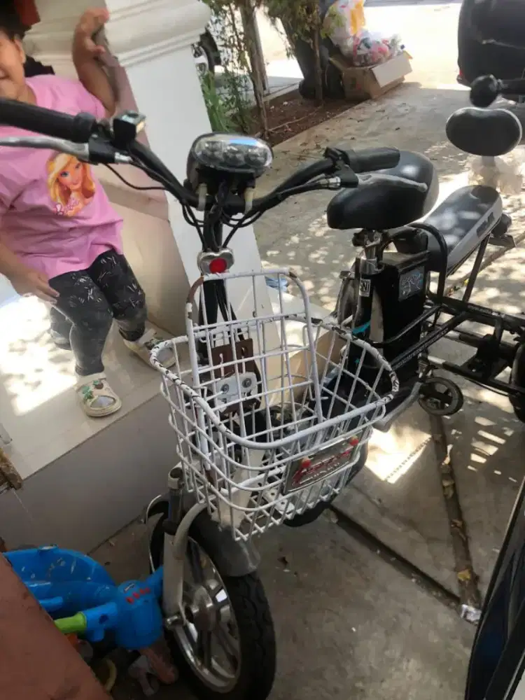 Jual sepeda listrik roda 3 merk selis