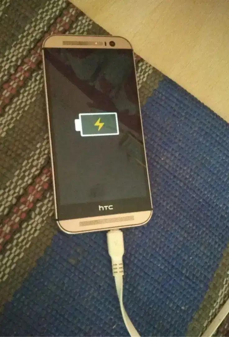 Mesin htc one m8