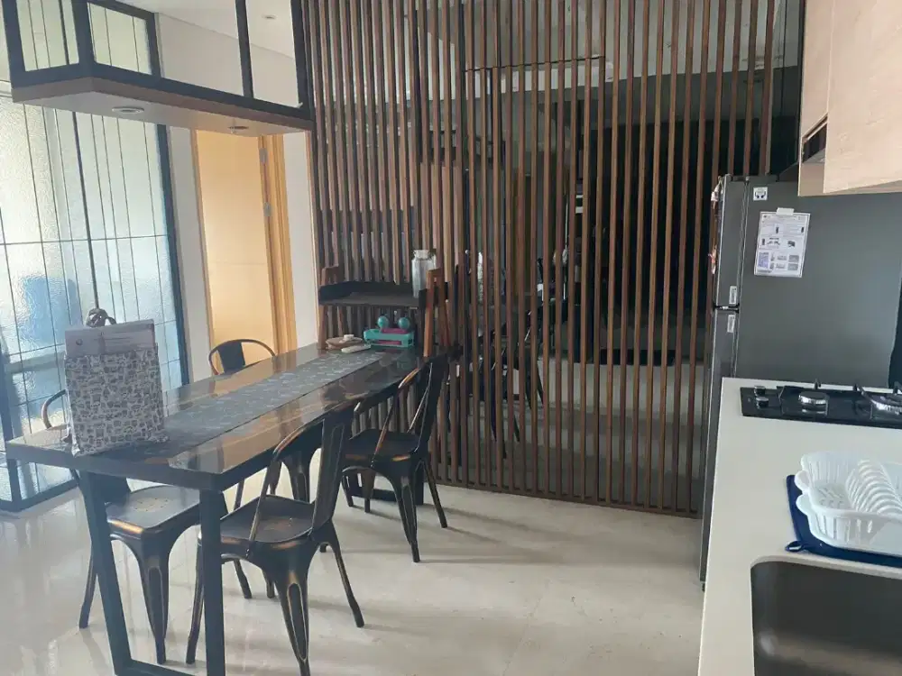 Dijual Apartemen 3BR Capitol Suites full furnished