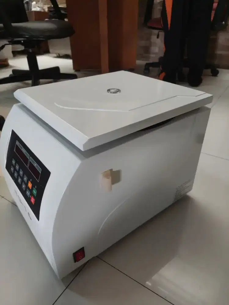 Benchtop high speed centrifigur TG-16