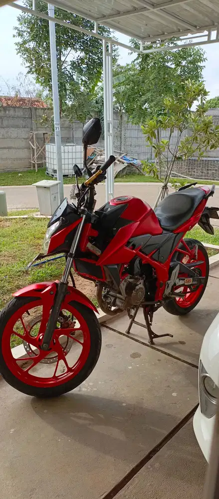 DIJUAL NEW CB150R TANGERANG HITAM-MERAH PEMAKAIAN PRIBADI