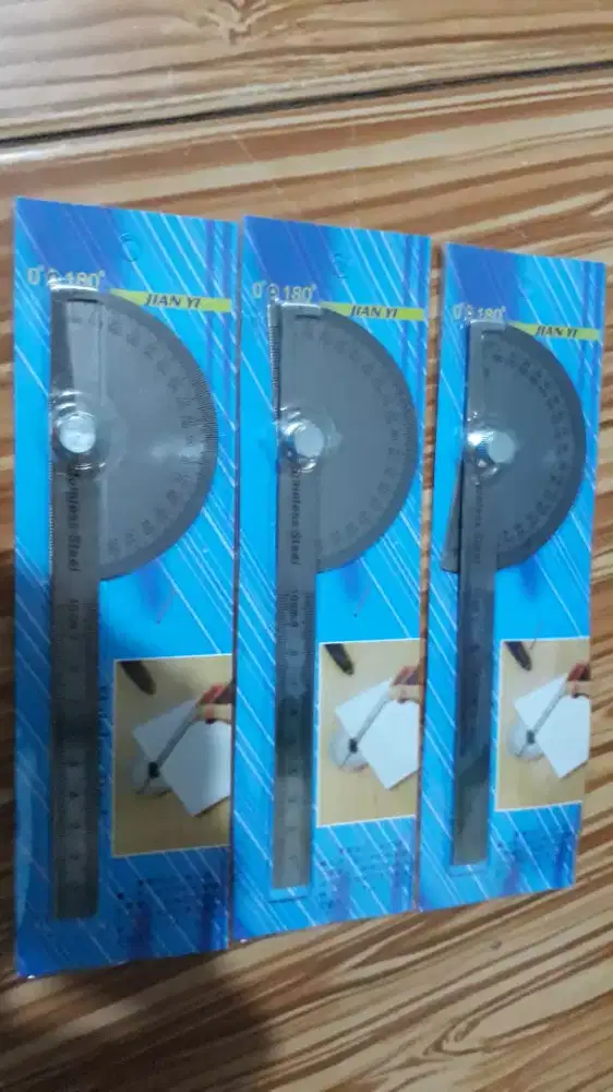 Mistar busur 180 derajat