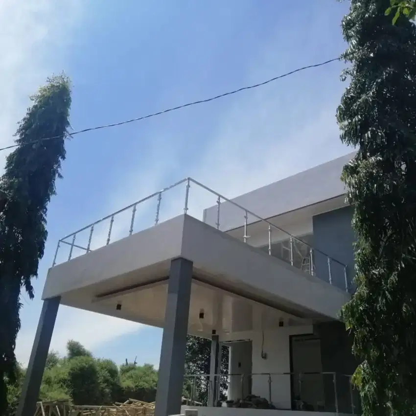 Railing tangga/reling balkon stenlis & kanopi kaca solarflat alderon