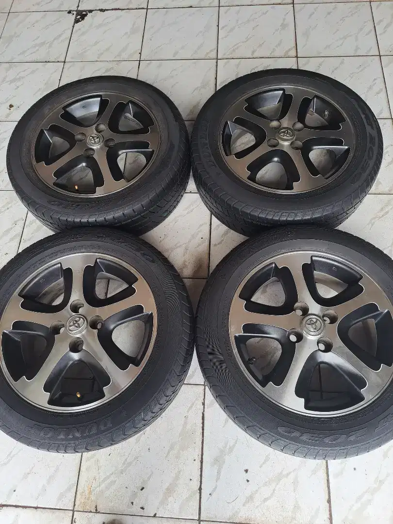 Oem vios ring 15 bisa tt cocok agya ayla sigra calya yaris vios dll