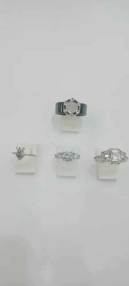 TERIMA JUAL BELI EMAS & BERLIANT