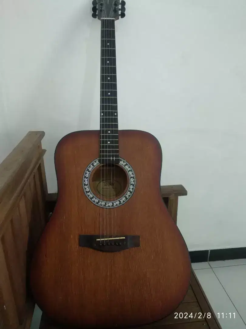 Gitar original merk Taylor