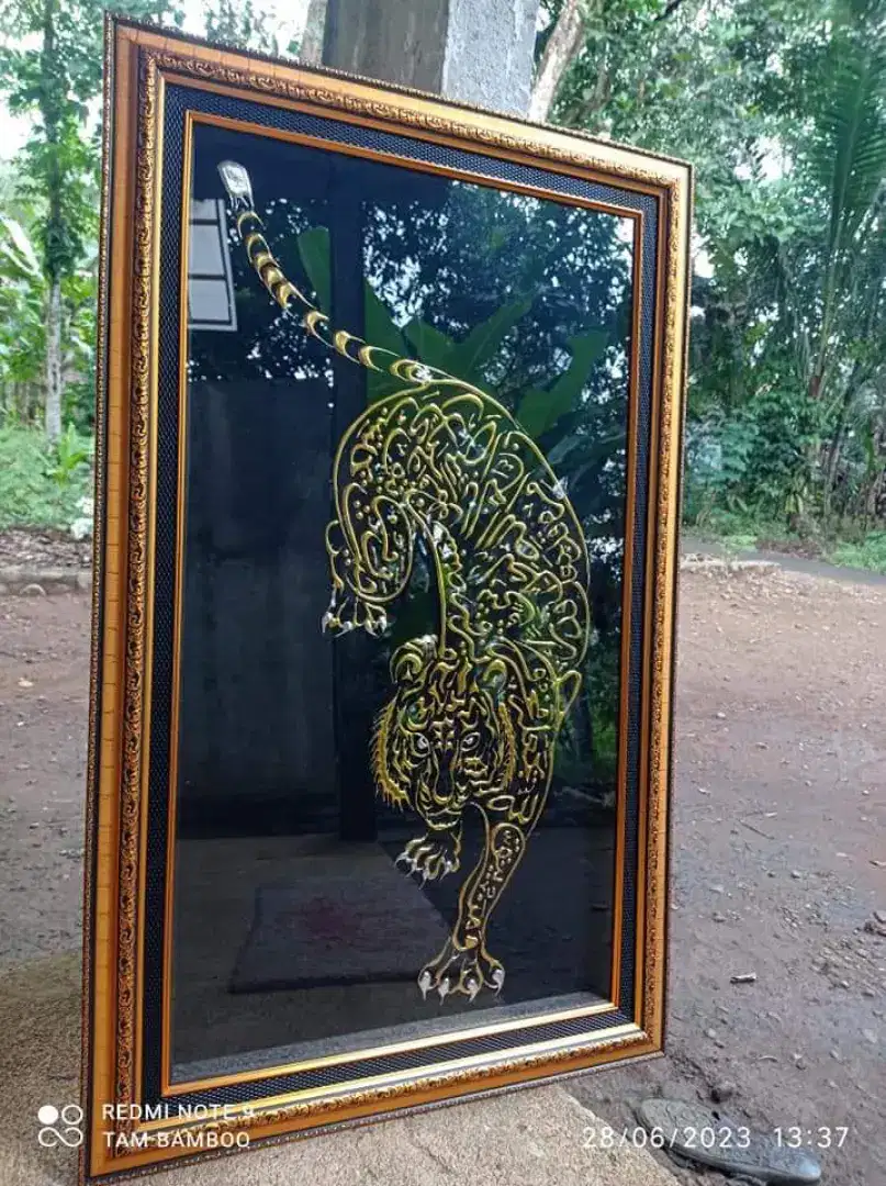 Kaligrafi Ayat 1000 Dinar Motif Harimau 60 x105 cm SIAP PASANG DINDING